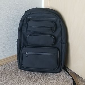 Last Esntls Black backpack